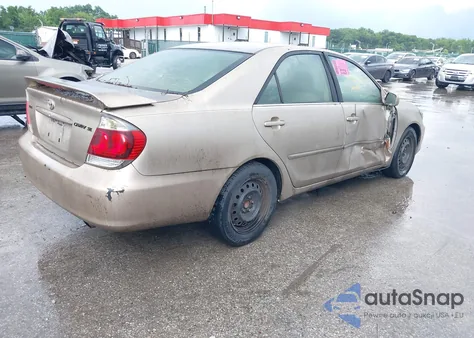 2005 Toyota Camry Se z USA, uszkodzony, nr VIN JTDBE32K153034108